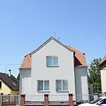 Apartment Bolevec Pro Rodiny S Detmi A Zviratky