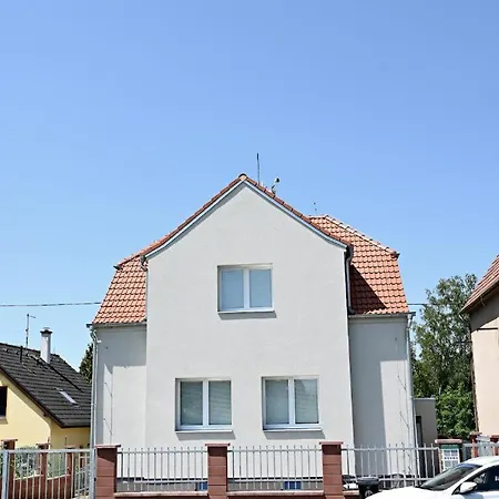 Daire Bolevec Pro Rodiny S Detmi A Zviratky