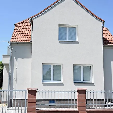 Bolevec Pro Rodiny S Detmi A Zviratky Apartment
